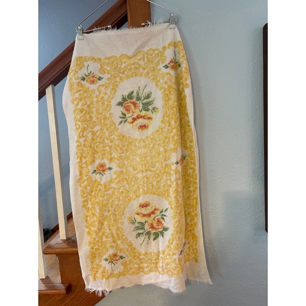 Cannon Bath Towel Vintage Yellow/Gold Floral Design, 100% Cotton Fringe Retro